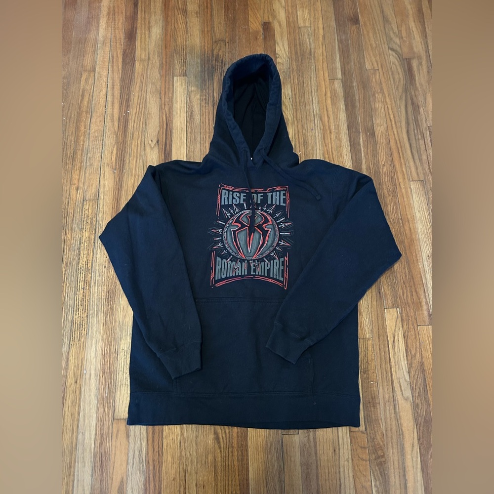 WWE Unisex Adult's Roman Reigns Graphic Pullover Hoodie Black Size L